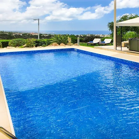 Frenkie Villa *