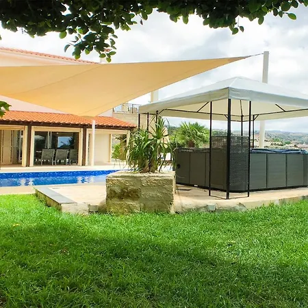 Frenkie Villa Pégeia