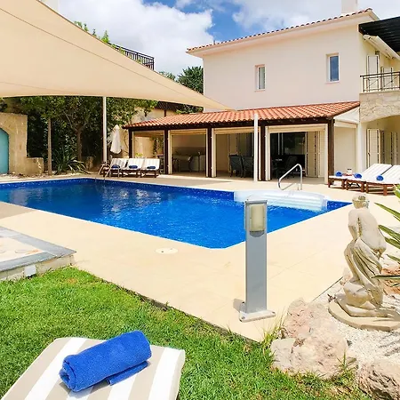 Frenkie Villa Pégeia